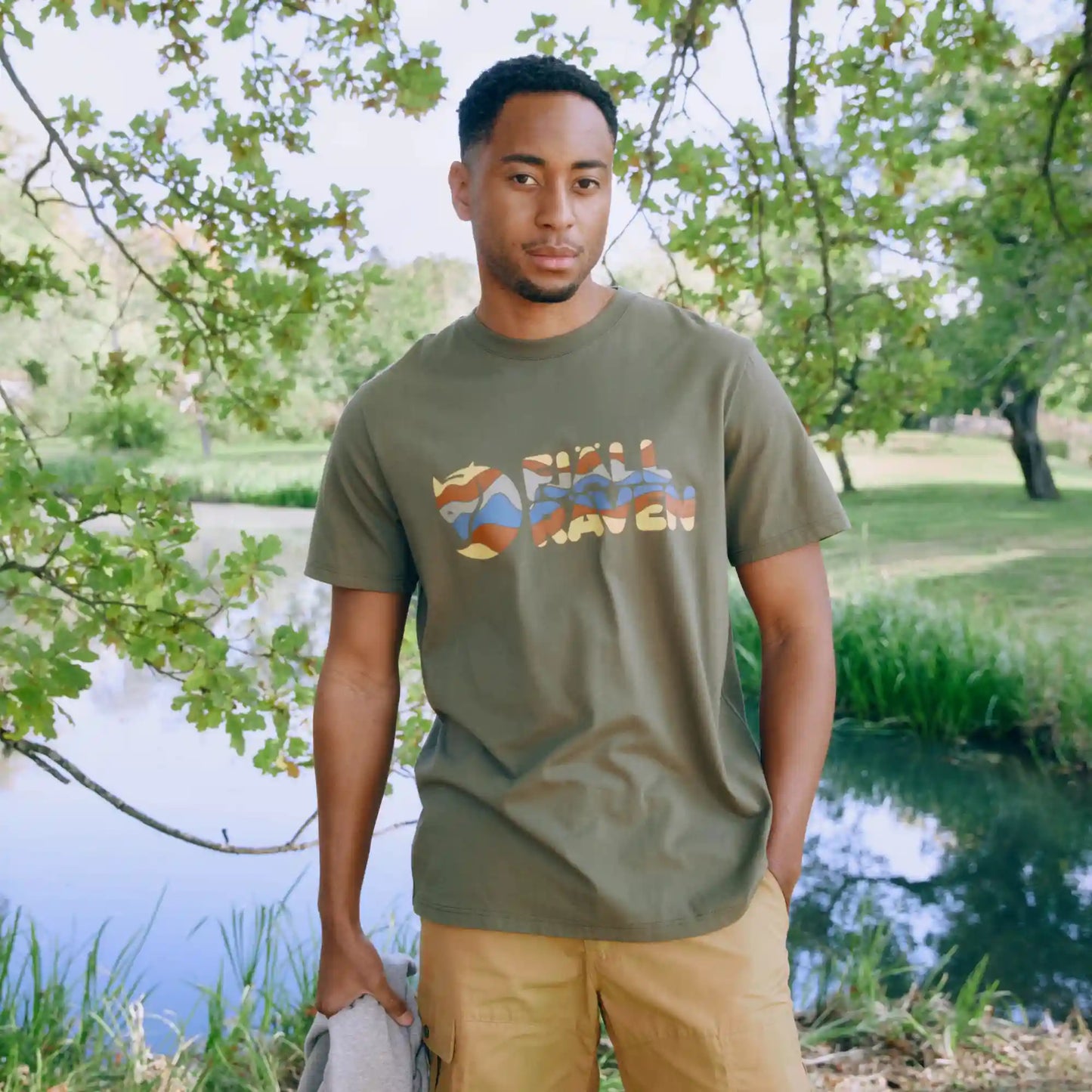 Multicolor logo T-shirt M