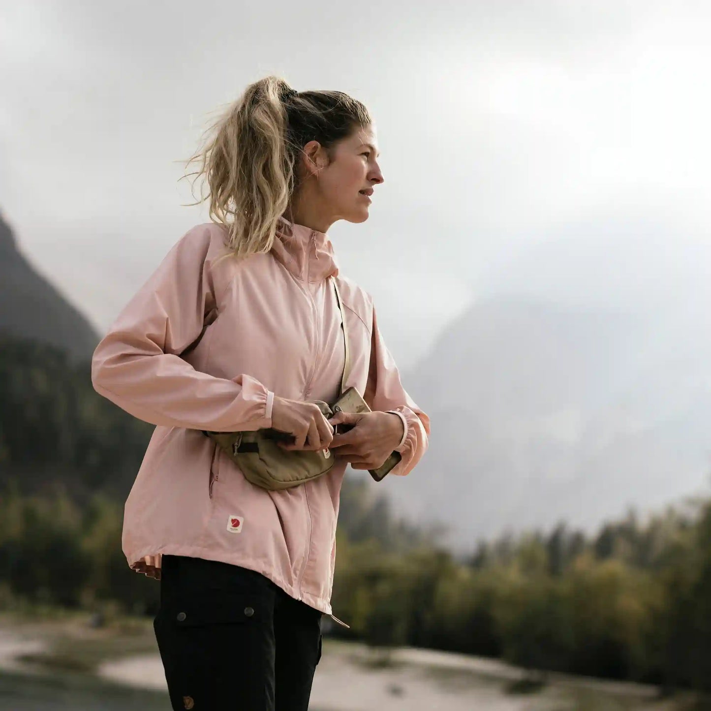 High Coast Wind Hoodie W